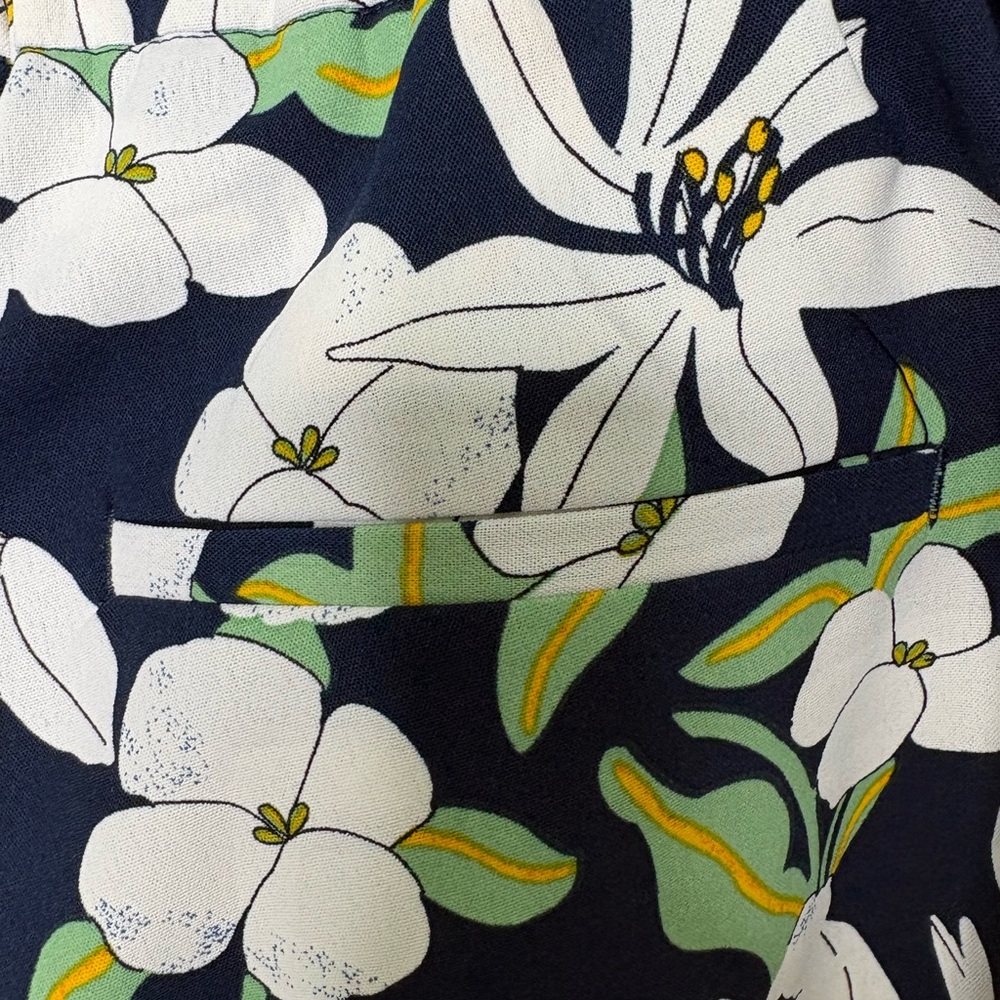 Cynthia Rowley Black Floral Cropped Pants - Picture 8 of 9